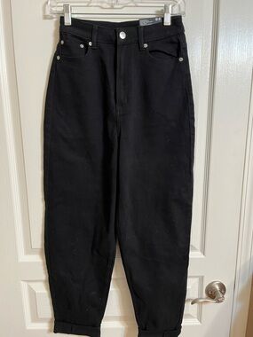 NWT H&M Black High-Rise Loose Mom Fit Ample Jeans